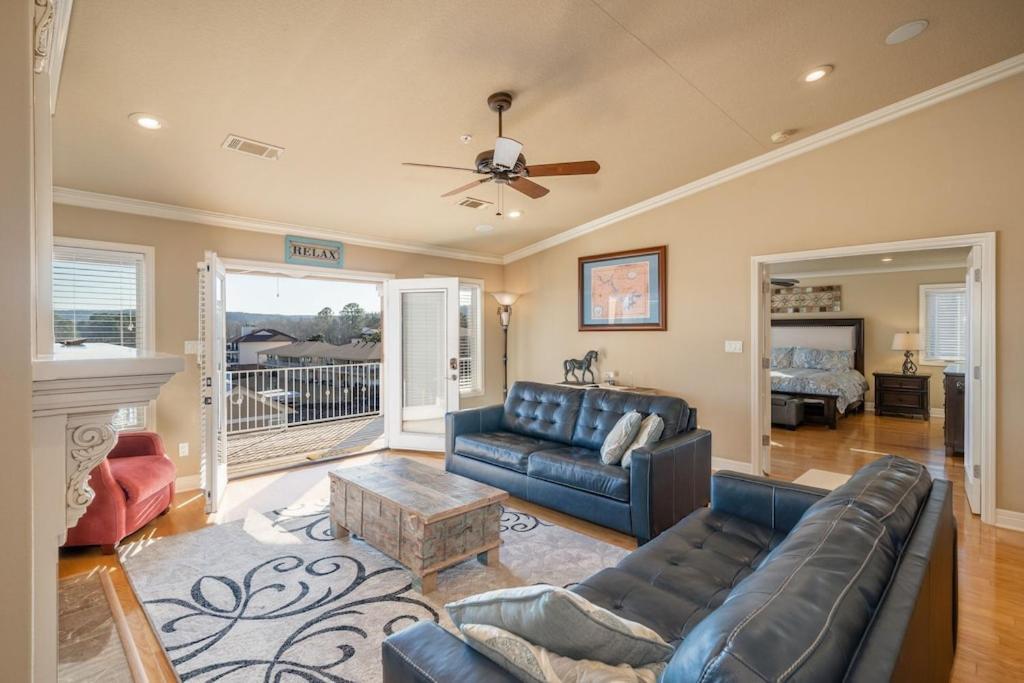 Views!! Luxury Condo W/Gourmet Kitchen, Breathtaking Views Lake Hamilton Экстерьер фото